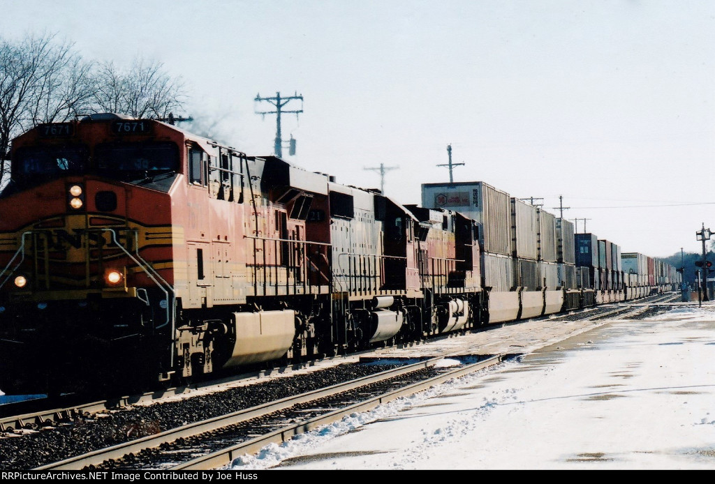 BNSF 7671 West